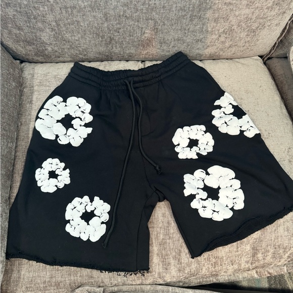 Black Denim Tears shorts size Large